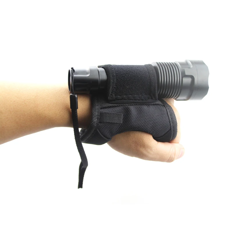 

2019 New Underwater Scuba Diving Dive LED Torch Flashlight Holder Soft Black Neoprene Hand Arm Mount Wrist Strap Glove drop ship
