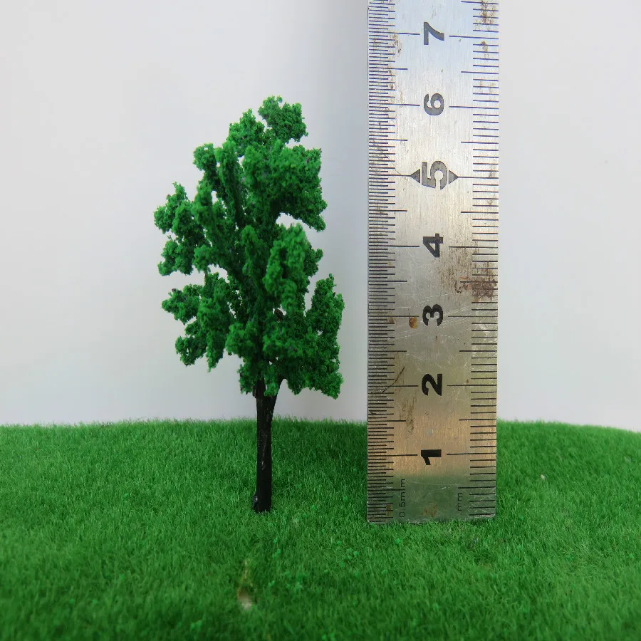 scale green tree (8)