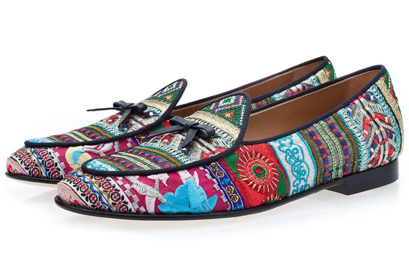 

2019 British Gentleman Men Loafers Bow-knot Embroidered Shoes Flats Slip on Slippers Multicolor Canvas Men Party Dress Shoes