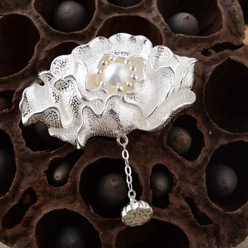 

S925 silver inlaid synthetic pearls blossoming beautifully unique shape pendant