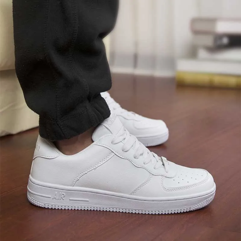 2021 terbaru klasik kekasih sepatu  kasual Putih  Solid 