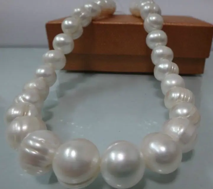 

FREE SHIPPING10-11MM NATURAL WHITE BAROQUE Seawater PEARL NECKLACE 18