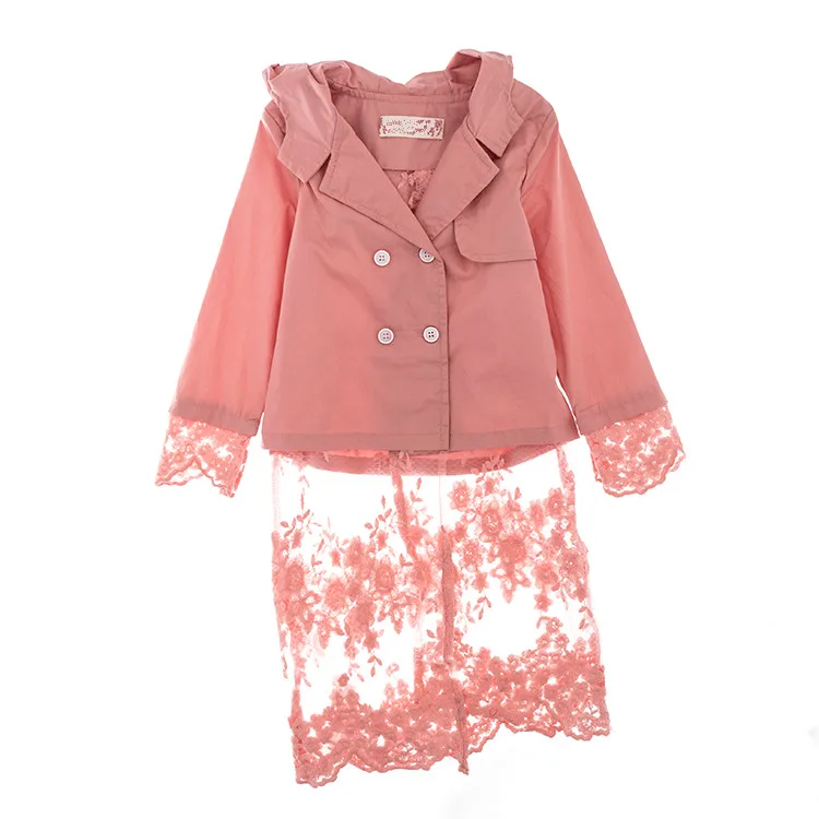 

New children's wear personality lace stitching girls shirts. Fake two children's jackets.