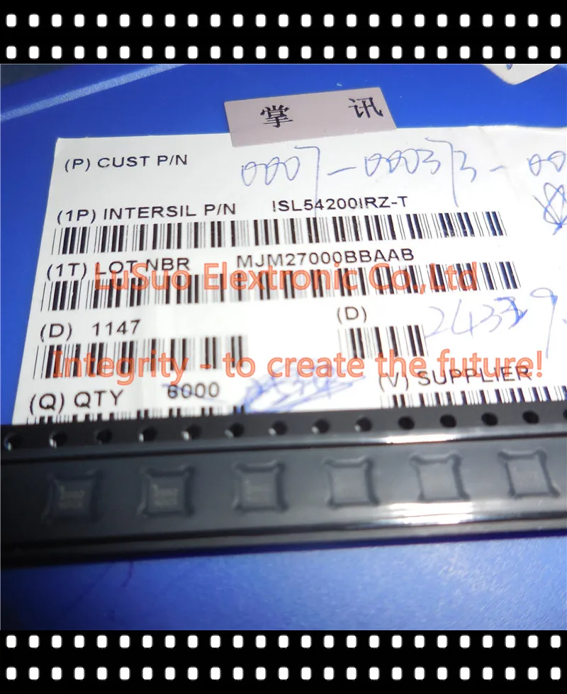 10 шт. ISL54200IRZ-T ISL54200IRZ ISL54200 USB 2 0 высокоскоростной мультиплексор новый оригинальный |