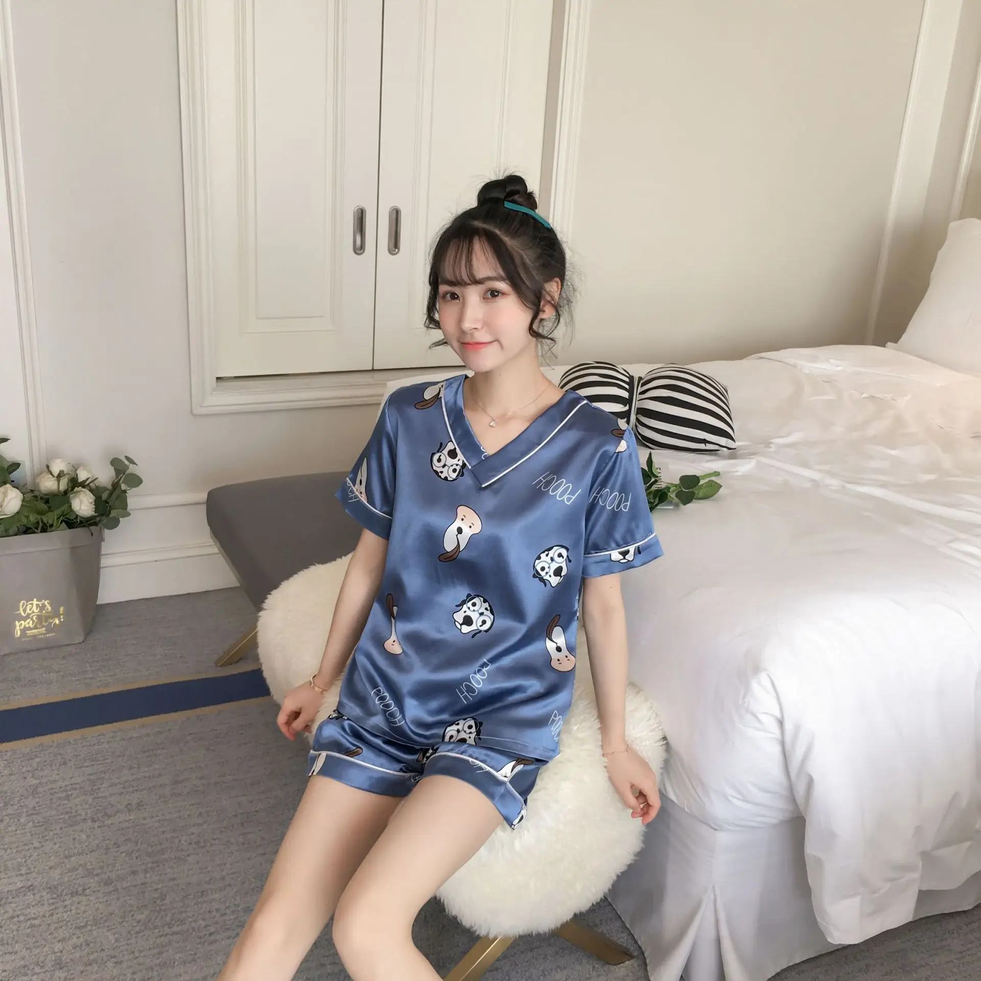 Pajama girls summer ice silk short sleeves two pieces of suit Korean fresh sweet lovely students thin silk home clothes