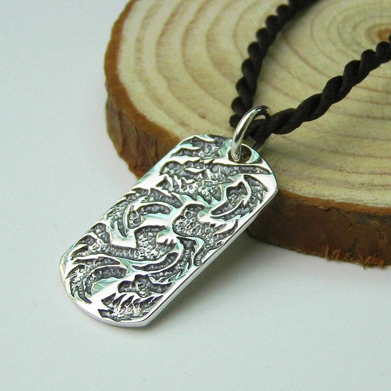 

Love is genuine Thai 925 Sterling Silver Silver Pendant Mens Fashion retro pattern tag