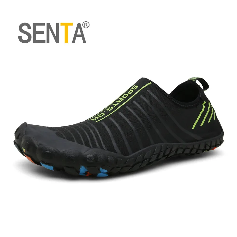 سنتا في الهواء الطلق السباحة أحذية ماء 2019 الصيف الرجال الشاطئ الأحذية للجنسين شقة لينة الساحلية التجفيف السريع المشي المنبع رياضية