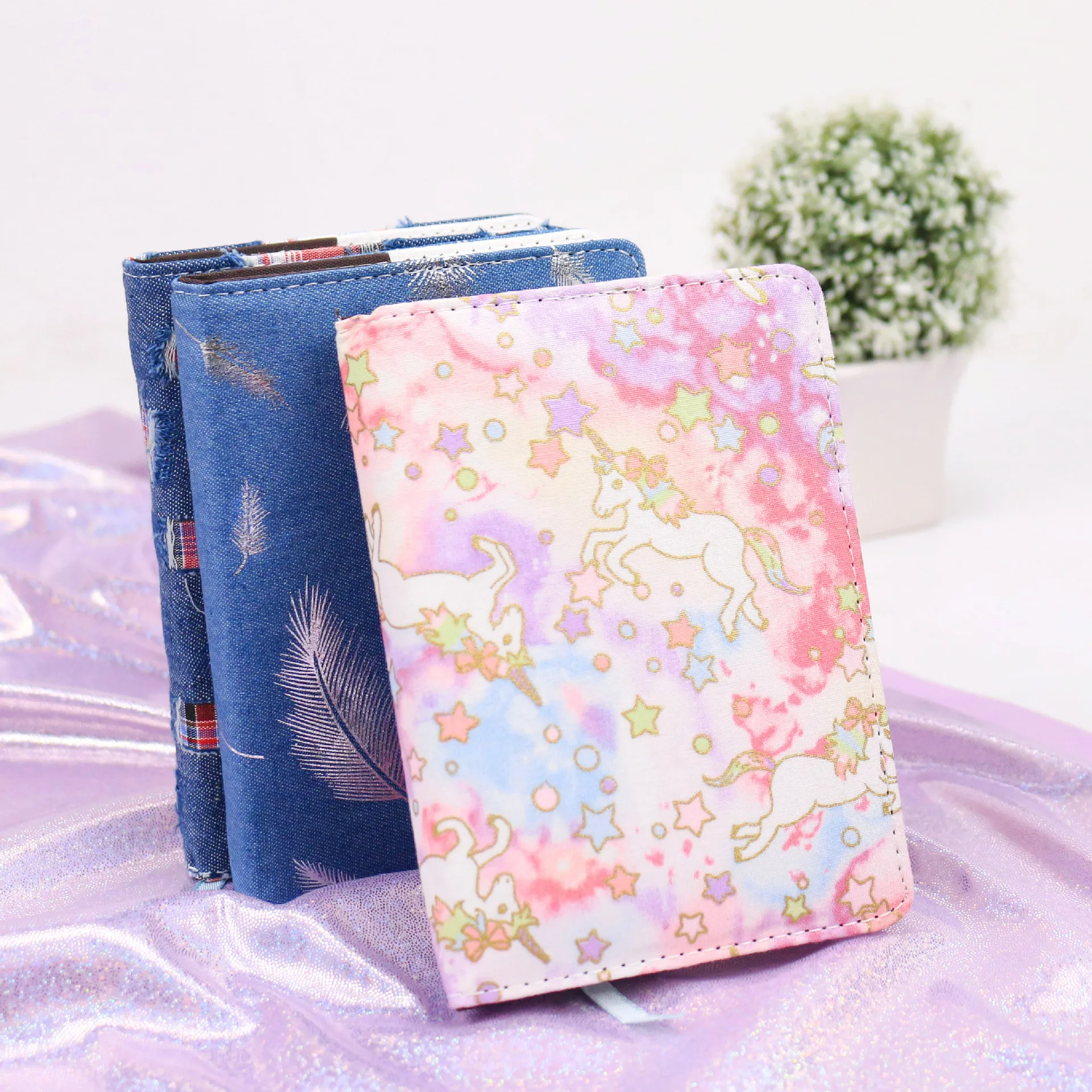 

Polar Bear Schedule Plan Handbook Animals Action Figure Printed Horse Creative Cloth & Paper Notebook Journal Daily Book 11cm