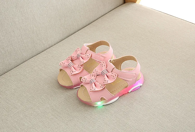 Размер 21-30 Мода детские светящиеся сандалии детские босоножки для девочек светодиодный светящиеся сандалии обувь
