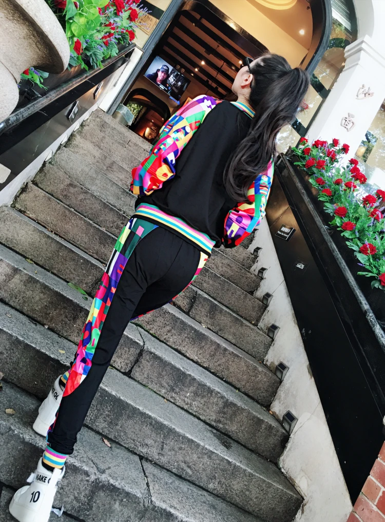 2019 New Women Two Piece Outfits print Short Jacket top And Pants Women Tracksuit Spring autumn Casual Women Set High Quality 2019 New Women Two Piece Outfits print Short Jacket top And Pants Women Tracksuit Spring autumn Casual Women Set High Quality