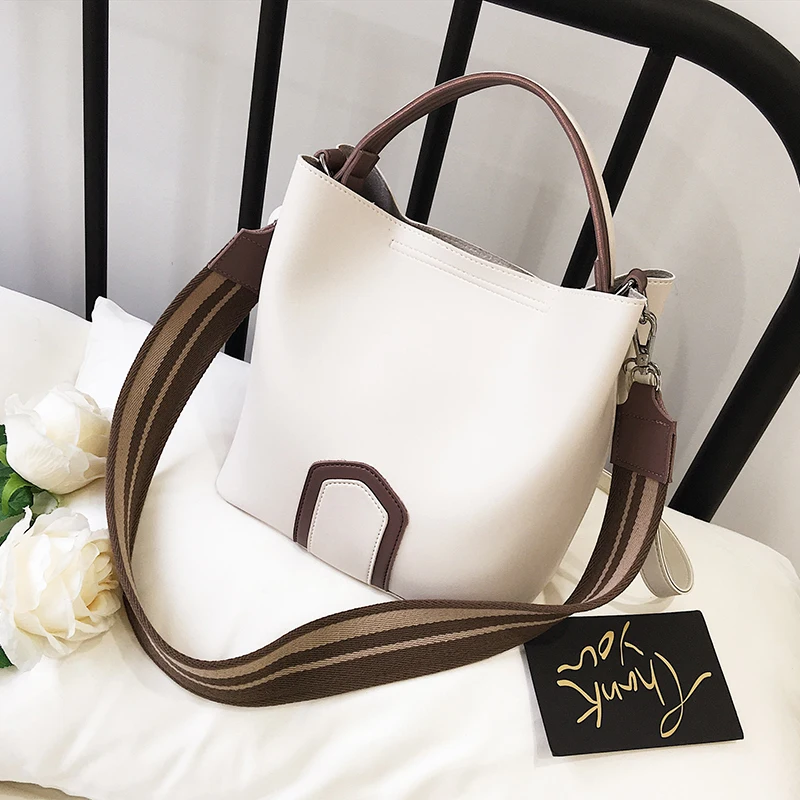 

Free shipping, 2019 new women handbags, trend woman messenger bag, leisure Korean version shoulder bag, fashion bucket bag.