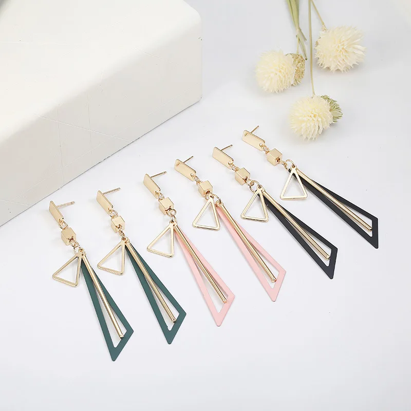 

Geometric Hollow Triangle Korean Drop Earrings Fasion Jewelry Long Tassel Green Black Pink Pendients Earing Oorbellen Orecchini