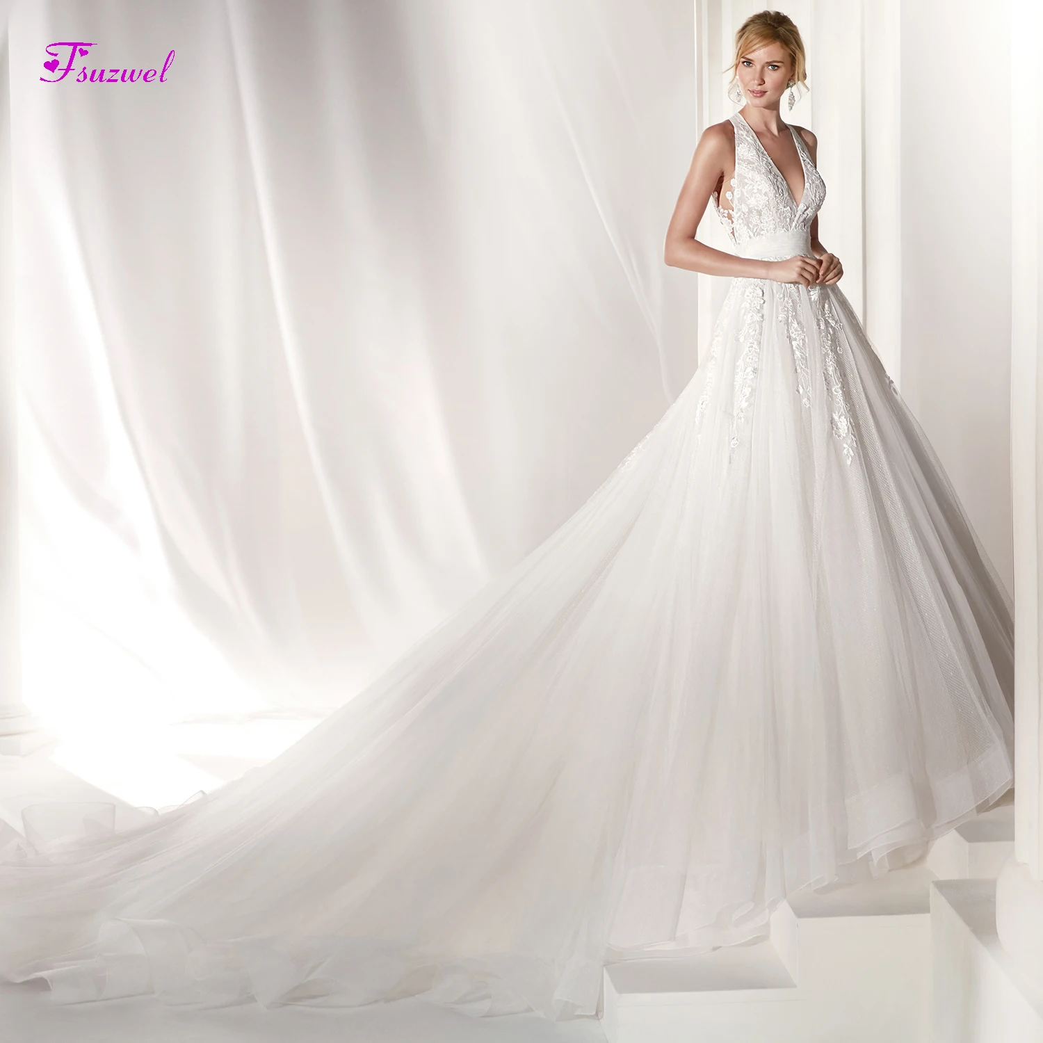 

Fsuzwel New Arrival Deep V-Neck Backless A-Line Wedding Dresses 2020 Luxury Sashes Lace Appliques Princess Bridal Gown Plus Size