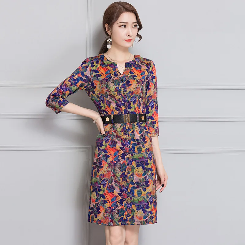 women's dress 2018 Fashion Hot sale Retro printing half sleeve Knee-Length V-Neck Empire Sashes Vintage Print A-Line dress CNE
women's dress 2018 Fashion Hot sale Retro printing half sleeve Knee-Length V-Neck Empire Sashes Vintage Print A-Line dress CNE
