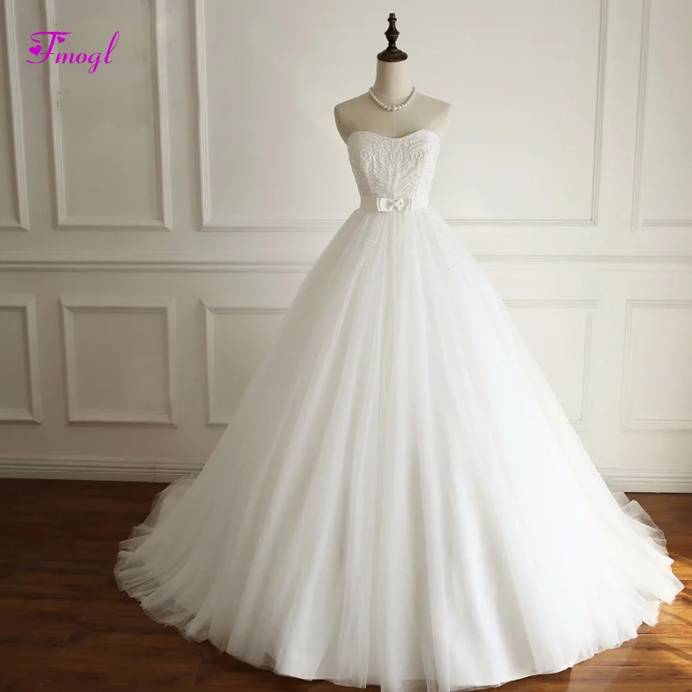 

Fmogl Vestido de Noiva Beaded Strapless A-Line Wedding Dresses 2019 Graceful Tulle Brush Train Bohemian Wedding Gown Plus Size