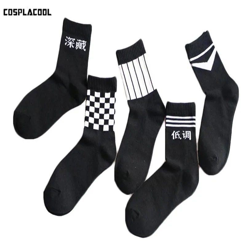 

2017 Newly Spring summer Chinese language Men's Japan South Korea personality style Black and white men fashion Breathable socks