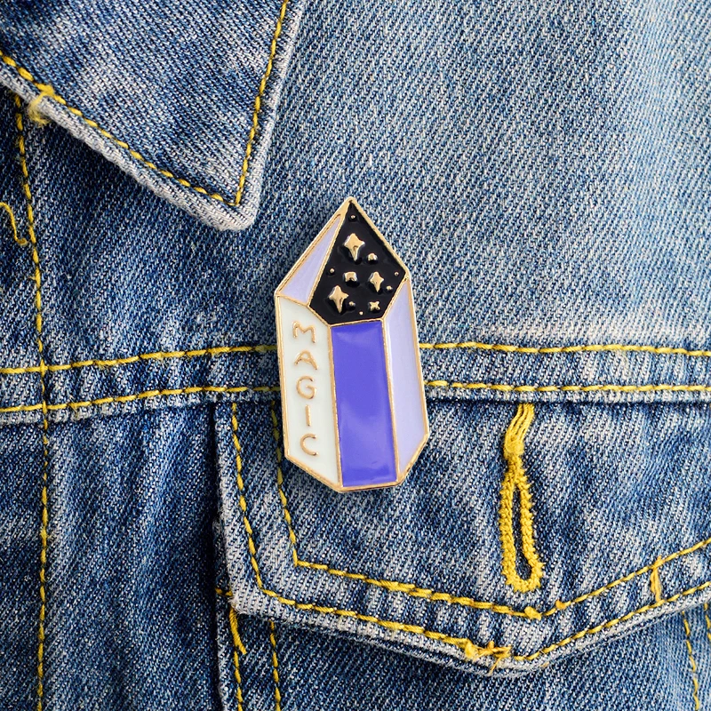 

Magic Crystal Brooch Shiny Column Magnet Star Magic Crystallization Enamel Pin Denim Backpack Lapel Badge Friends Fashion Gifts