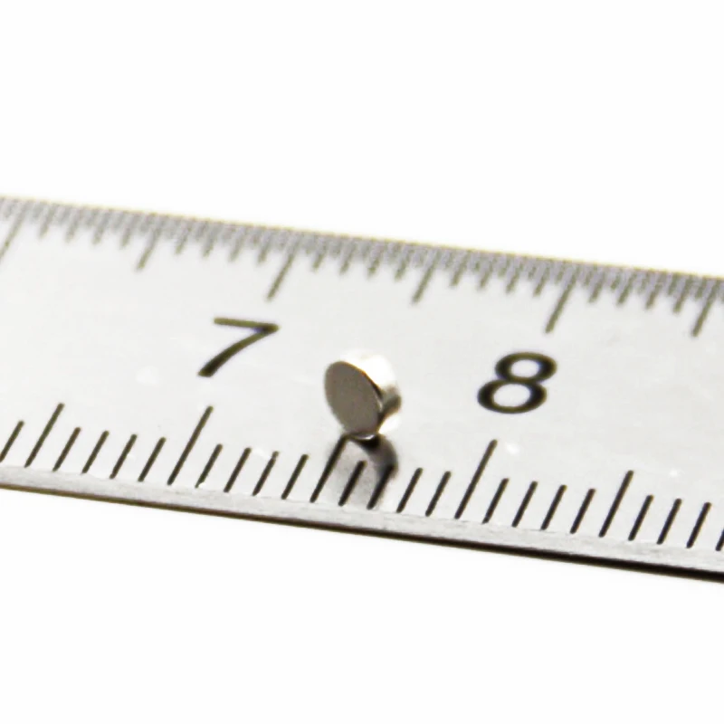 

Retail Wholesale 5000pcs 3mm x 1mm Disc Rare Earth Neodymium Super Strong Magnets N35 Craft Model magnet 3x1mm