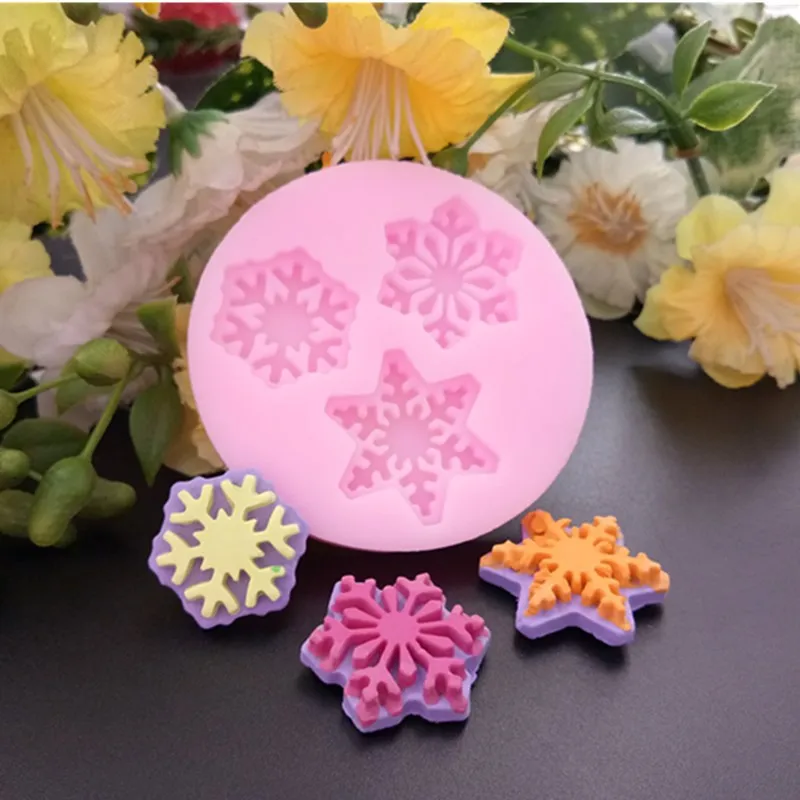 

3D Christmas Snowflake Flower Silicone Soap Molds Bakeware Mold For Cupcake Chocolate Soap 3D Fondant Cake Decoration Tools