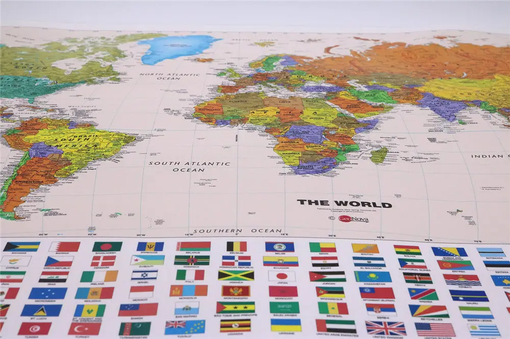 Карта мира со странами с флагами