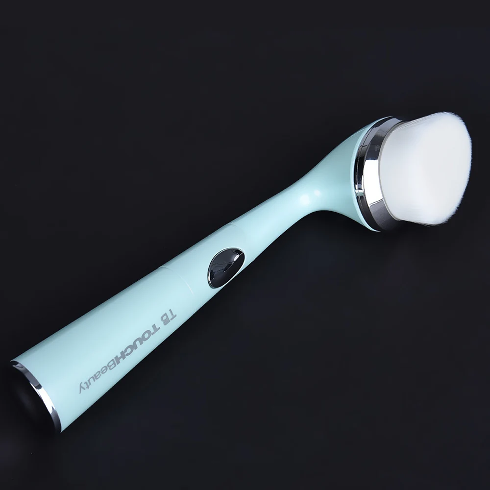 facial cleansing brush massage (6)