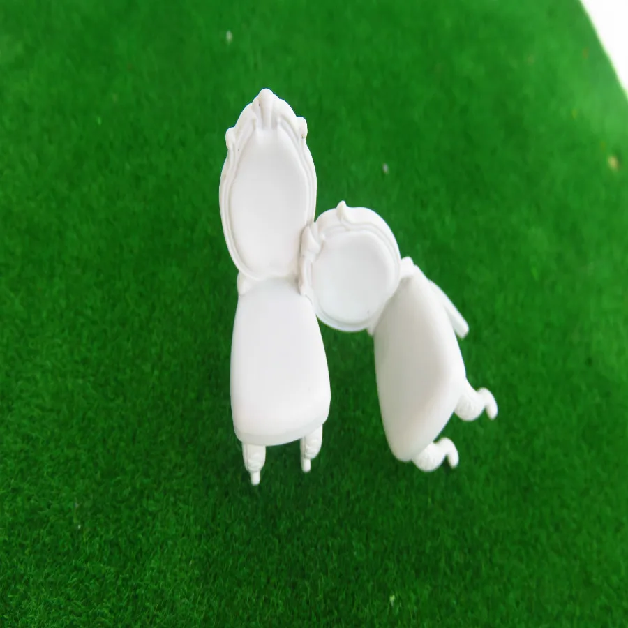 scale white chair  (8)