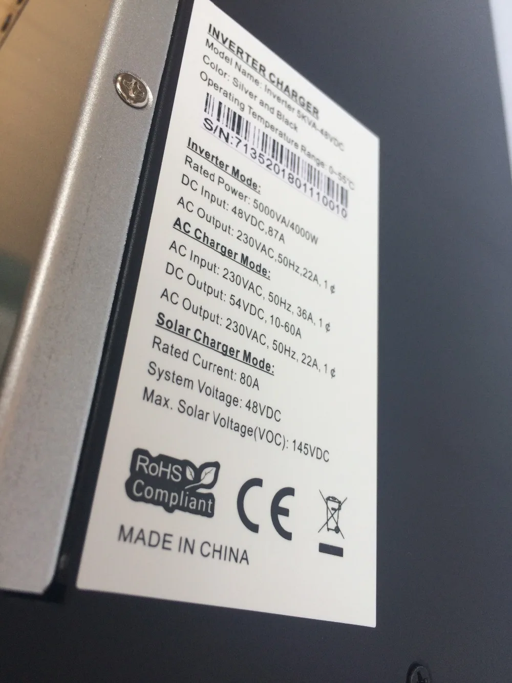 5KVA 4000W солнечная гибридная электро по ограничению на использование опасных материалов в производстве электрического и электронного оборудования Синусоидальная волна 220 V/230 V Выход 48V 80A MPPT Контроллер заряда для фотоэлектрических систем с параллельными набор внутри