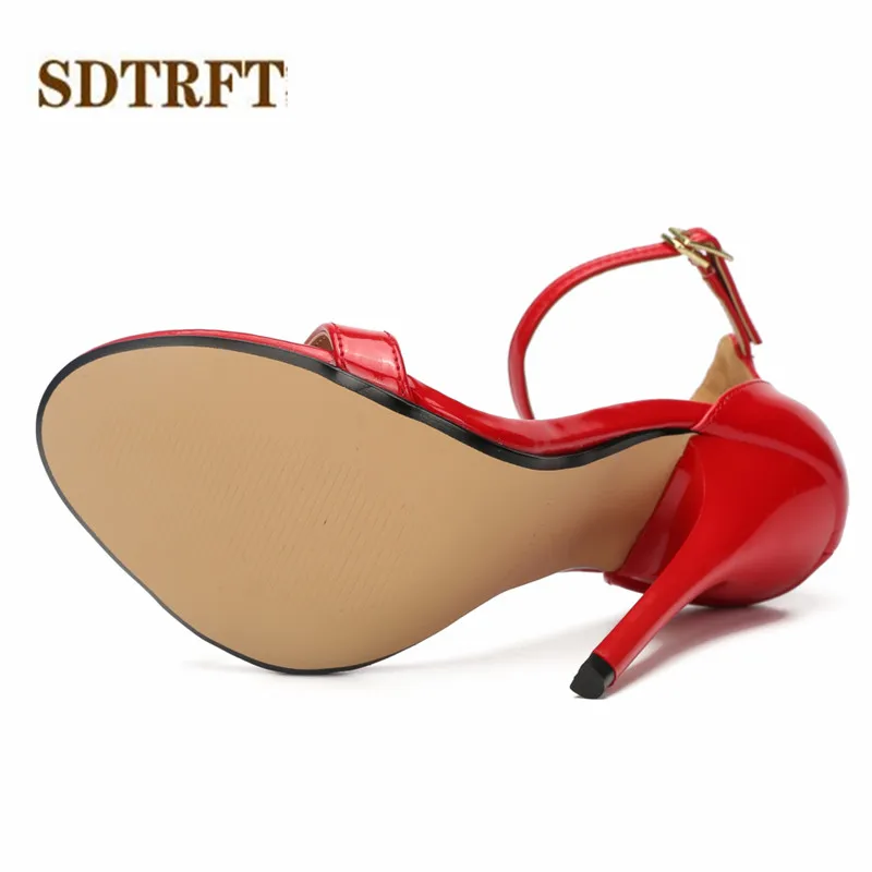 SDTRFT/Летние босоножки для вечеринок на шпильке туфли на высоком тонком каблуке 13 см; Mujer; женские красные туфли-лодочки с открытым носком и пряжкой sapato feminino