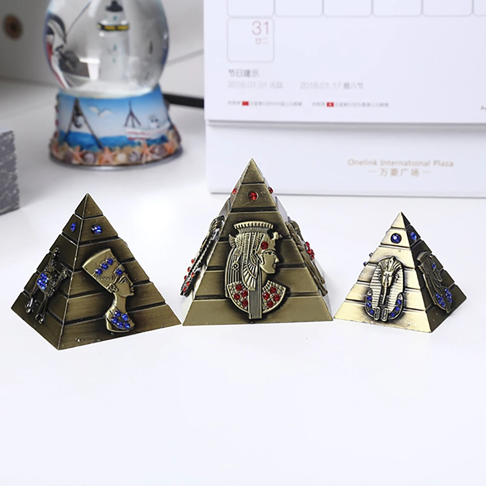 

3 pcs/set Egypt Khufu Pyramid model ornaments retro Decor crafts Home Furnishing alloy windows display tourist souvenir