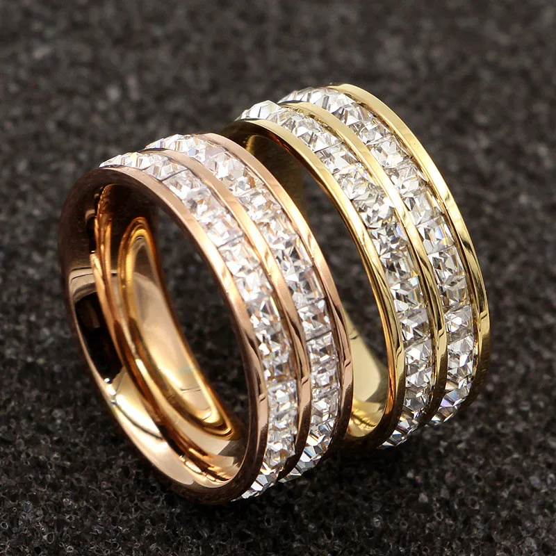 Один двойной ряд Австрийские кристаллы Квадратные Кольца для Для женщин ювелирные изделия титановая сталь Розовое золото циркония роскошные кольца для влюбленных R011
