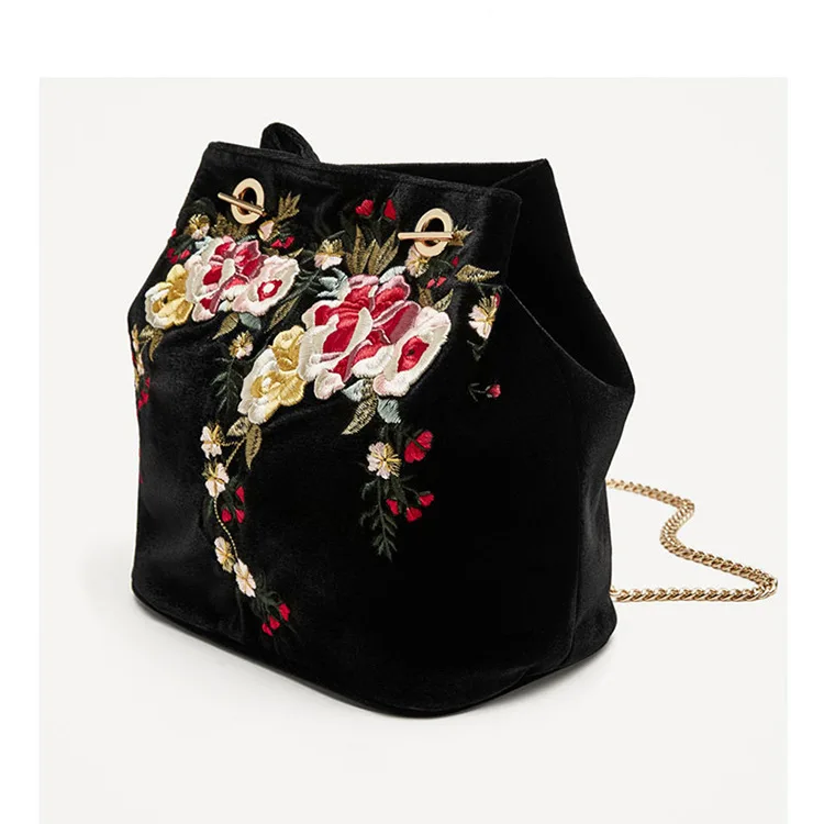 2018 crossbody حقيبة للنساء الجلود حقيبة يد حقيبة يد فاخرة حقائب النساء مصمم التطريز سلسة ورد حقيبة كتف sac