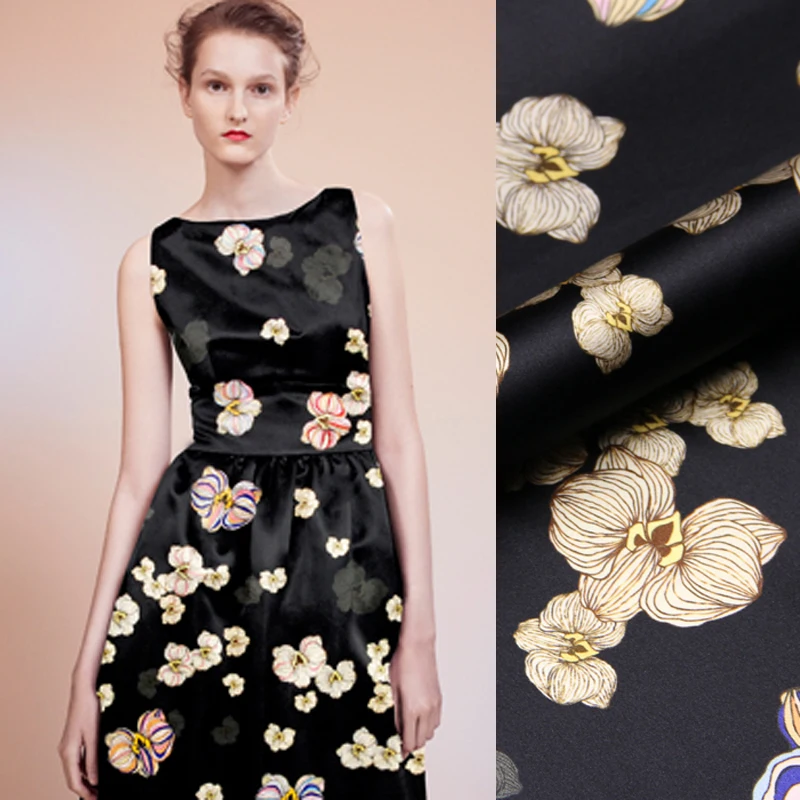 

118CM Wide 19MM 93% Silk & 7% Spandex Floral Print Stretch Gray Black Silk Satin Fabric for Dress Cheongsam D1001