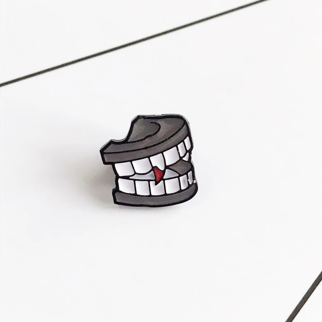 

Cartoon Devil Teeth Brooches for Women Blood Pointed Teeth Funny Jewelry Enamel Pin Denim Jackets Collar Badge Pins Button Gift