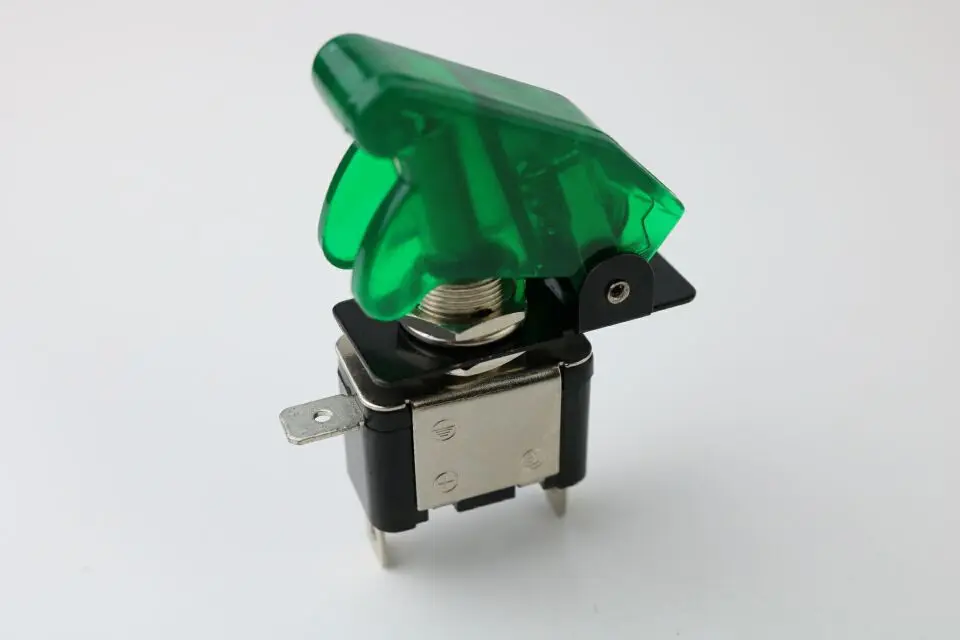 illuminated green LED Toggle Switch With Missile Style Flick Cover 12V Car Dashin Switches from