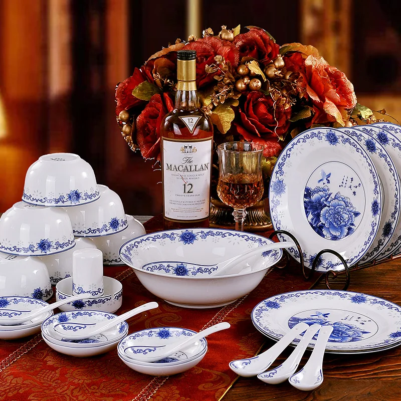 28 glazed ceramic tableware Chinese blue and white porcelain bowl bone china gift set | Дом и сад