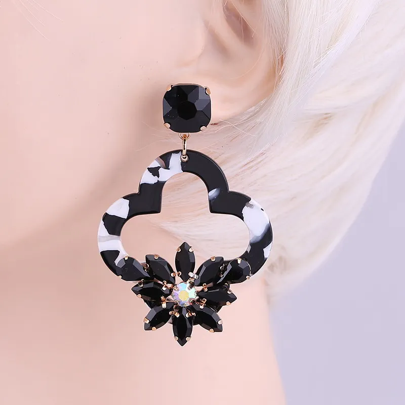 Earrings Black White