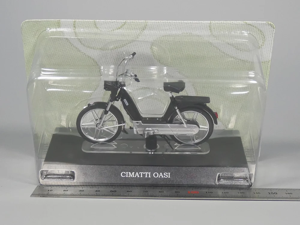Модель мотоцикла CIMATTI OASI Diecast Auto Inn 1:18| |