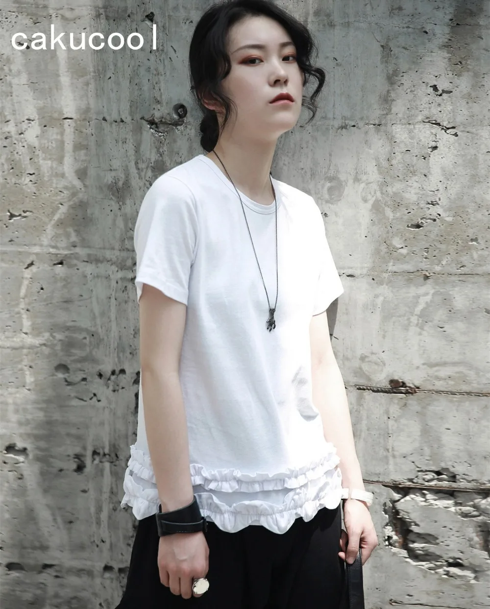 

Cakucool New Women Summer Short Sleeve t Shirt Black White Cotton Tee Tops Casual Design Lacework Brief tshirts Pullover Femme