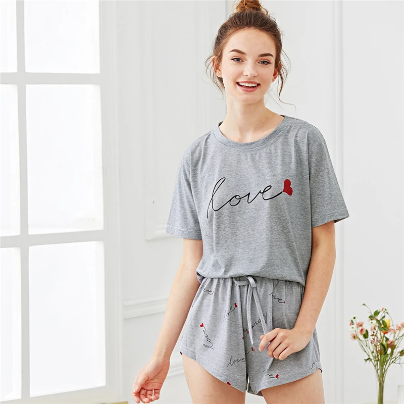 SweatyRocks Серый Сердце и письмо печати Пижама на завязках комплект короткий рукав ночное для женщин пижамы Лето 2019 г. Повседневное одежда для