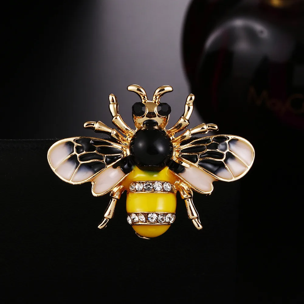 

Crystal/Rhinestone Lovely Bee Gold Silver Plated Women's Collar Brooch Pin O.25
