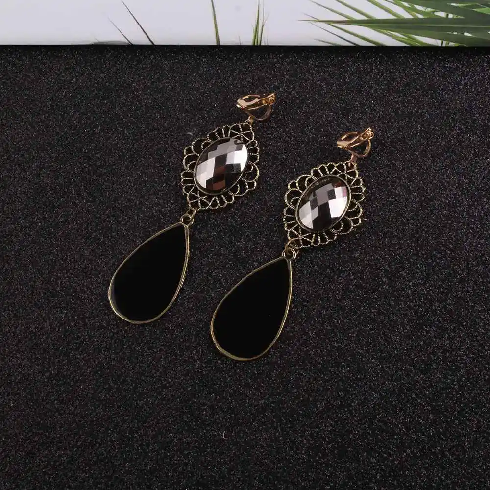 

2018 New Arrival Acrylic Earrings Vintage black Charms Rhinestones Clip On Earrings For Women Statement Jewelry