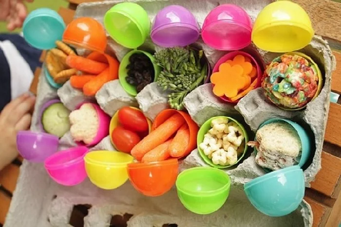 

30pcs Small Size 5.9X4.2cm Colorful Easter Eggs Boxes Plastic Eggs Holders Colors Mixed Brand new
