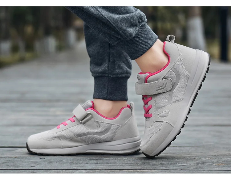Breathable Unisex Casual Shoes 2018 Lace Up Valentine Sneakers Women Trainers Outdoor Sport Mesh Shoes For Mother Fitness XZ62 (33)