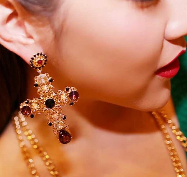 Baroque Luxury Yellow Gold Fashion Earring Crystal Drop Earrings Baroque Luxury Yellow Gold Fashion Earring Crystal Drop Earrings Pearl Flower Cross For Women Jewelry