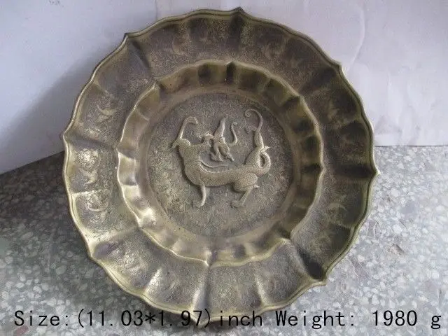 

Length: 28 cm * / Qianlong copper carved dragon plate in ancient China
