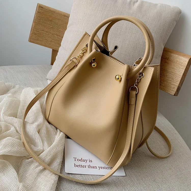 NIGEDU النساء حقيبة يد فاخرة مصمم 2019 سلسلة حقائب كتف الأزياء الإناث حمل حقيبة بو الجلود crossbody أكياس بولسا الأسود NIGEDU النساء حقيبة يد فاخرة مصمم 2019 سلسلة حقائب كتف الأزياء الإناث حمل حقيبة بو الجلود crossbody أكياس بولسا الأسود