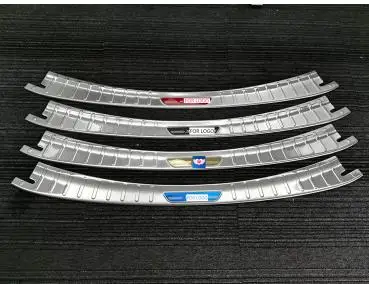 

For Toyota RAV4 RAV 4 2016 Rear Bumper Trunk Threshold Door Sill Outer Protector Cover Trim Stainless Steel 2017 Car Accessories