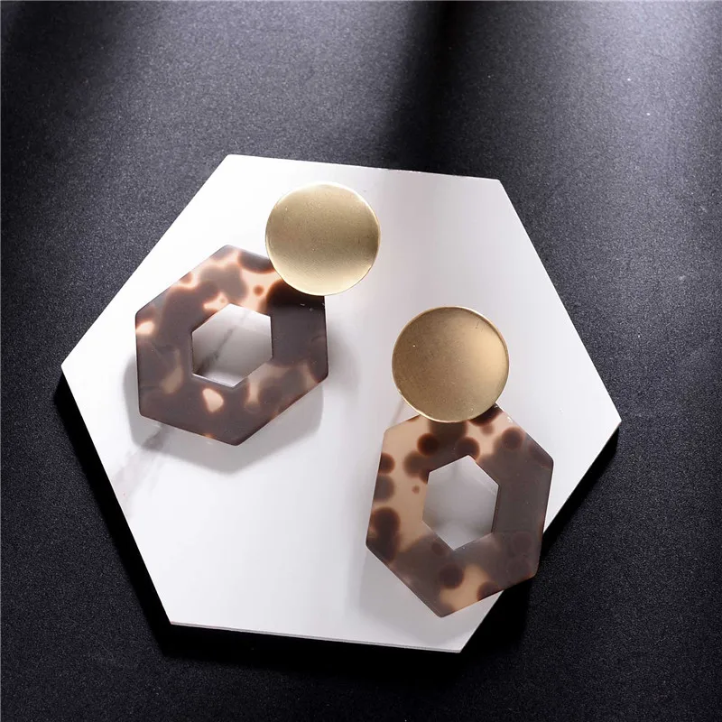 Minar new Europe and America simple geometric polygon acrylic hot year leopard hollow pierced earrings female wedding jewelry pa | Украшения