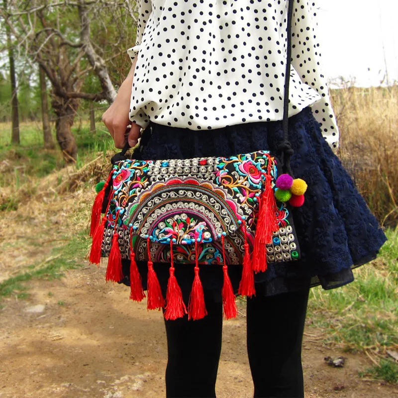 

New Vintage Embroidery Women tassel Bag!All-match Handmade Embroideried Shoulder Messenger Bag Hot Mandala Cover Handbag