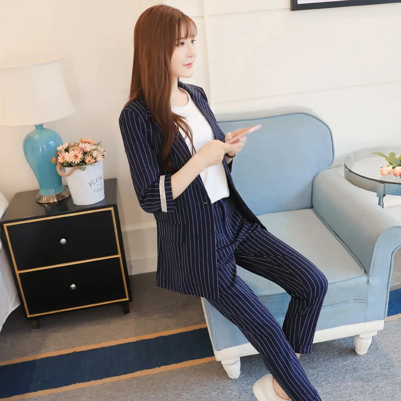 Set female 2018 spring new temperament fashion Slim vertical stripes five points sleeve suit + nine pants elegant two-piece suit